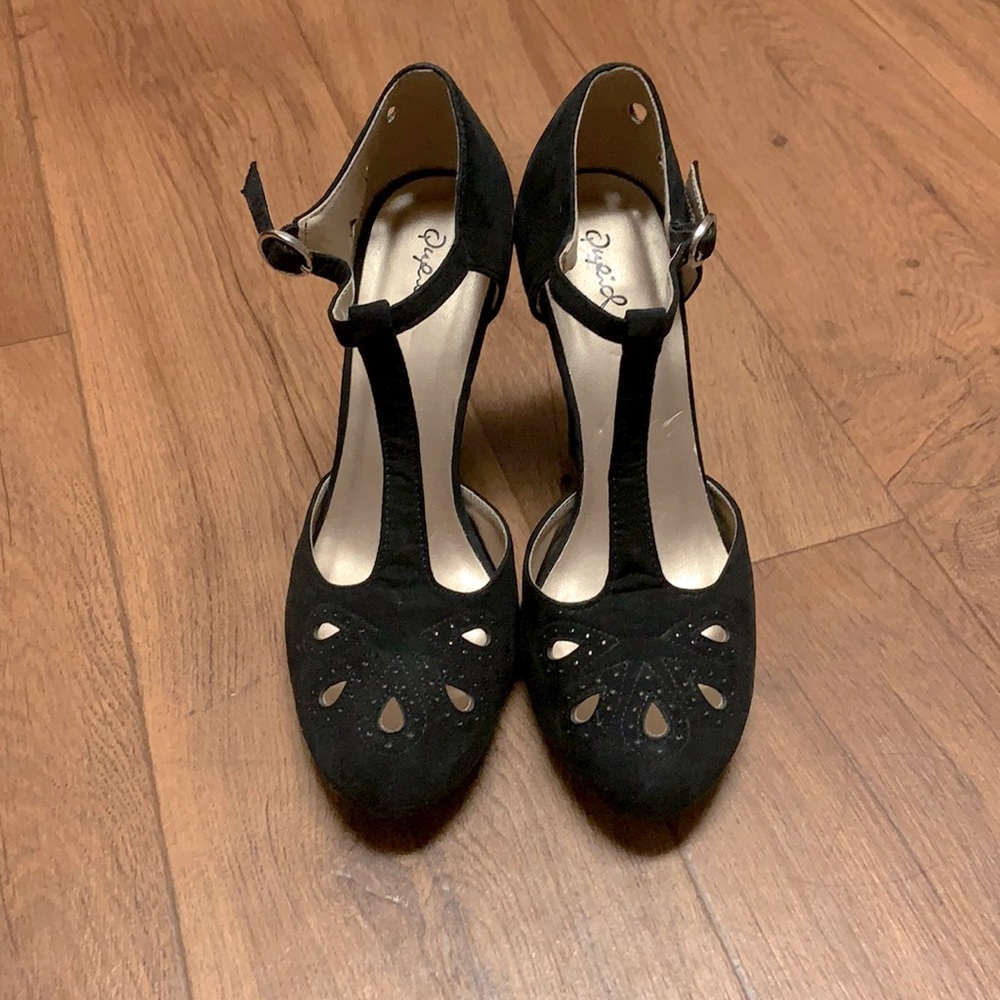 Qupid Black Suede Heels, sz 8.5